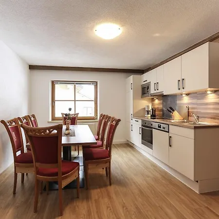 Farm stay Appartementhaus Liesele Sonne Sankt Leonhard im Pitztal